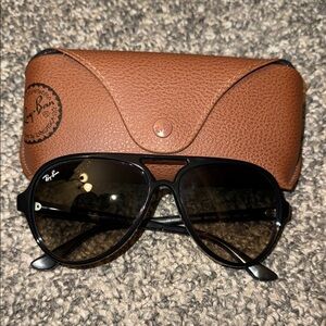 Ray-Ban Black Aviator Sunglasses with Brown Case